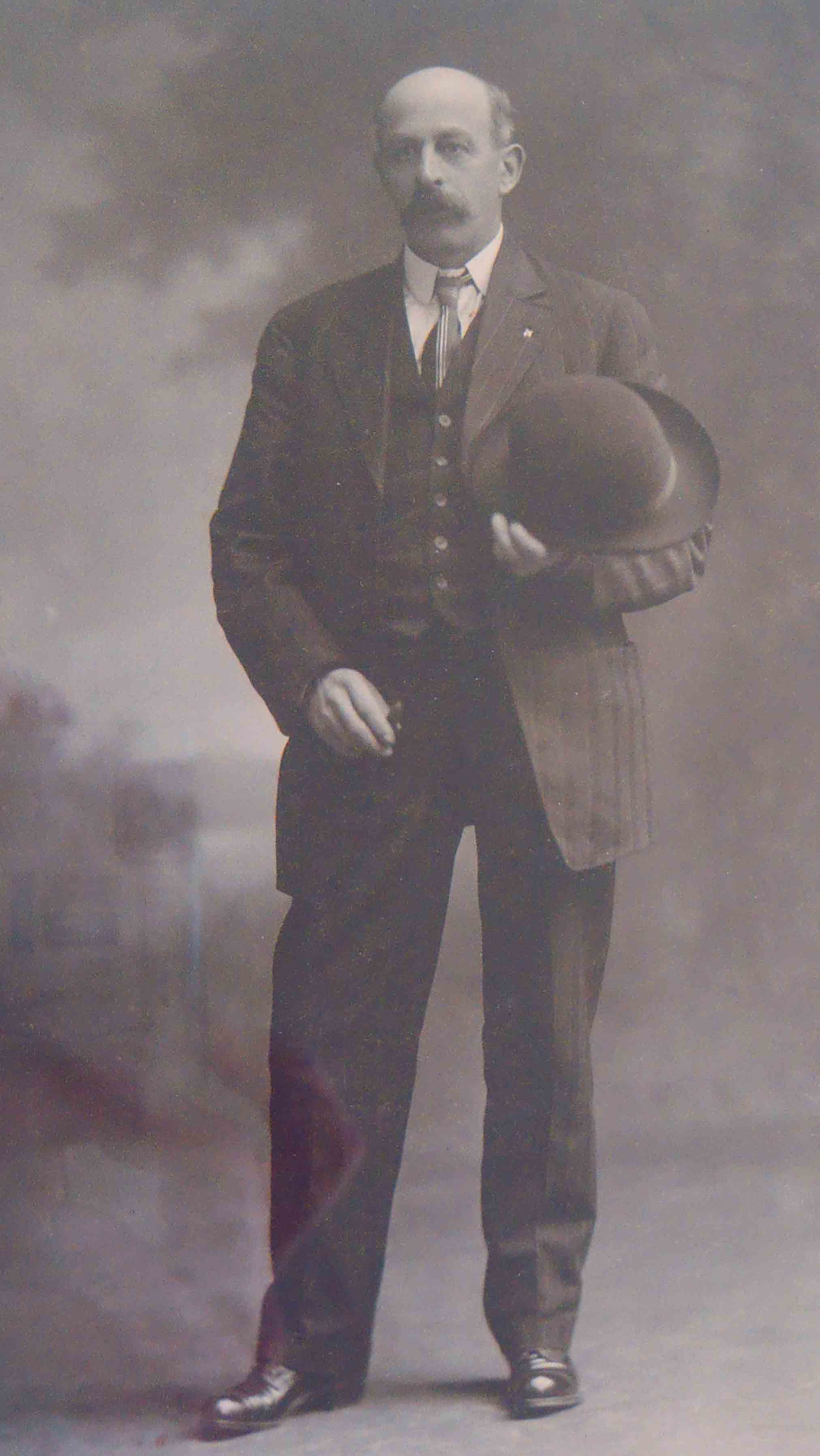 Harry Smith, circa 1901